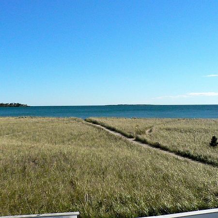 Lighthouse Suites At Pine Point Скарборо Екстер'єр фото