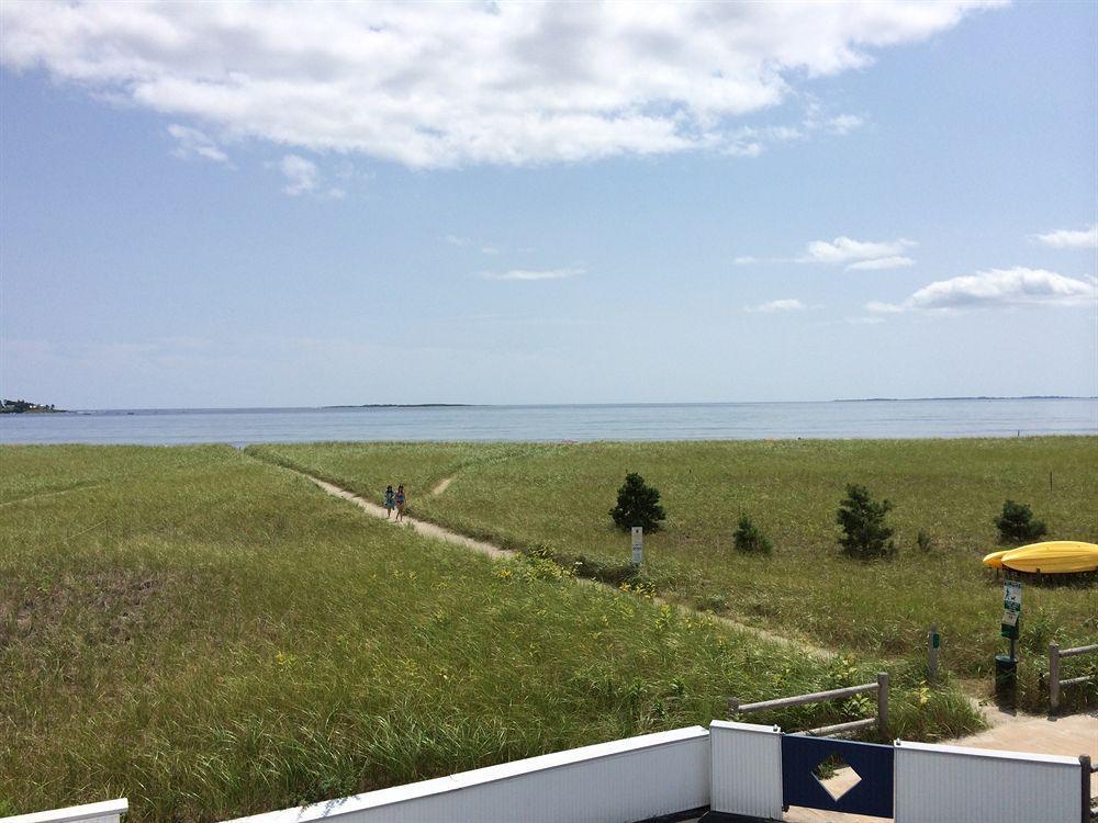 Lighthouse Suites At Pine Point Скарборо Екстер'єр фото