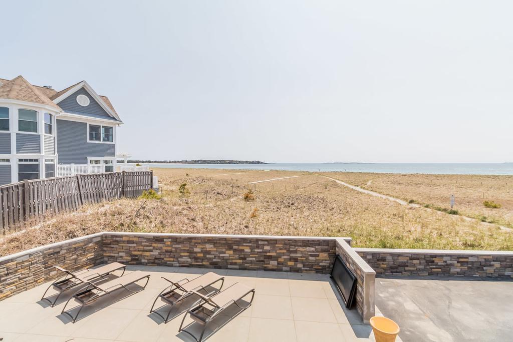 Lighthouse Suites At Pine Point Скарборо Екстер'єр фото